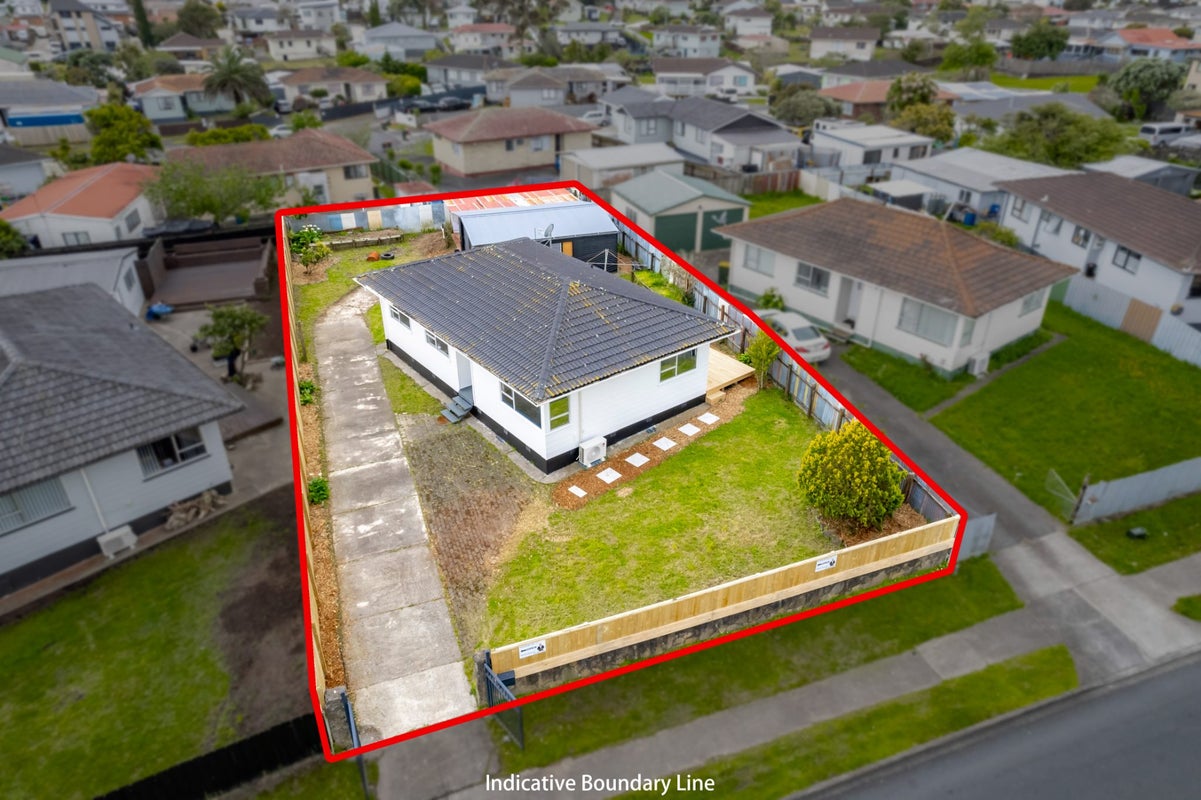 54 Israel Avenue, Clover Park, Auckland - Carousel 1