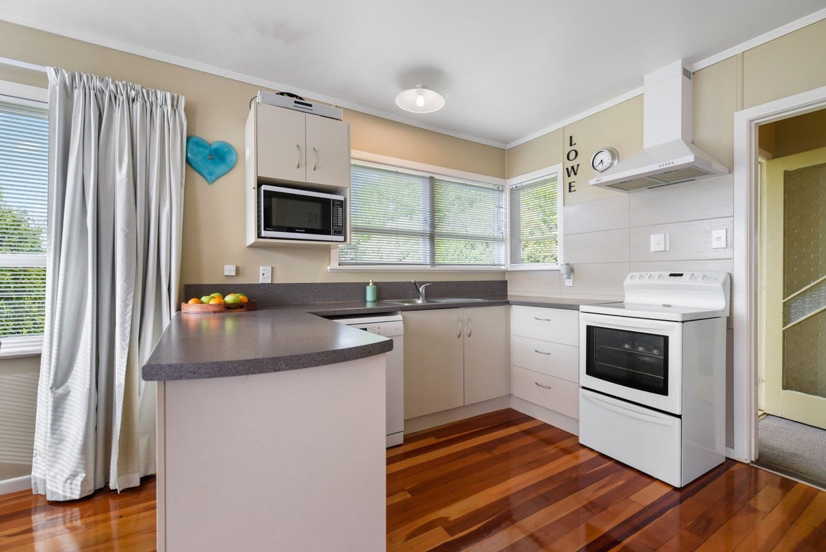 3 Partington Place, Beerescourt, Hamilton - Carousel 2