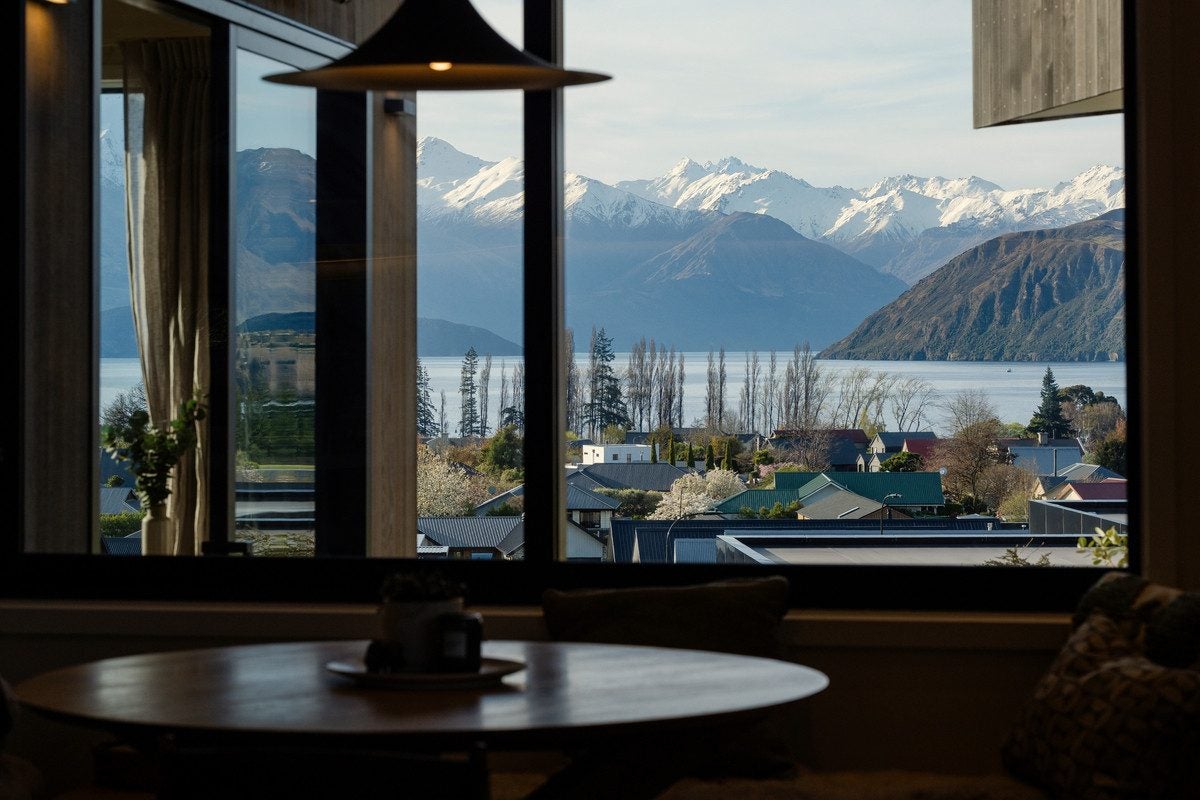 12 Jade Drive, Wanaka - Carousel 2