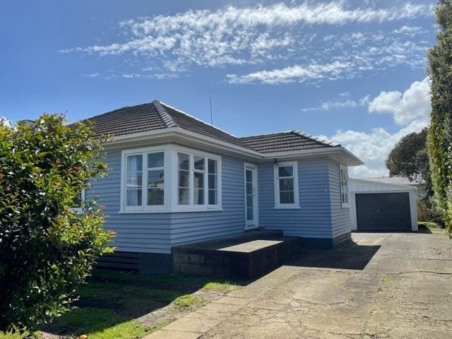 7 Christmas Road, Manurewa, Auckland - Carousel 1