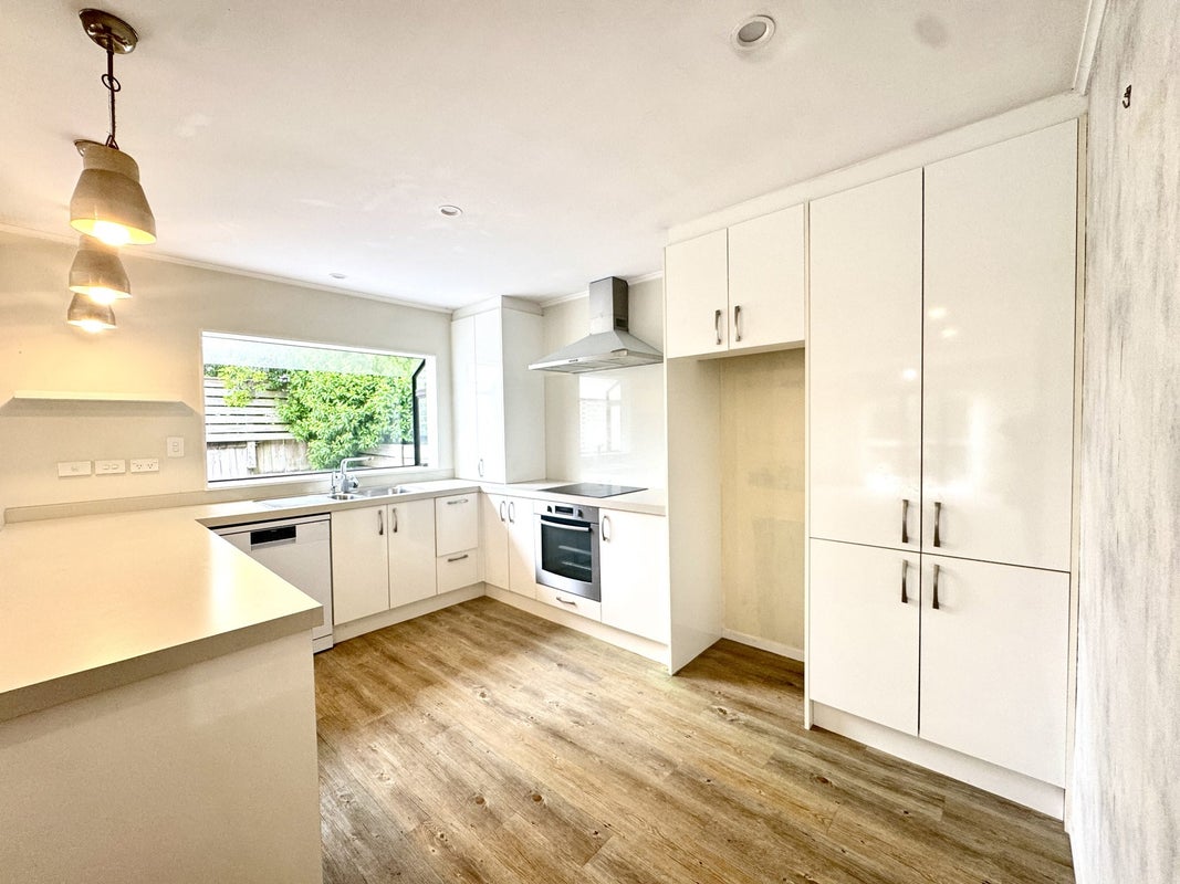 2/260 Sunset Road, Windsor Park, Auckland - Carousel 12