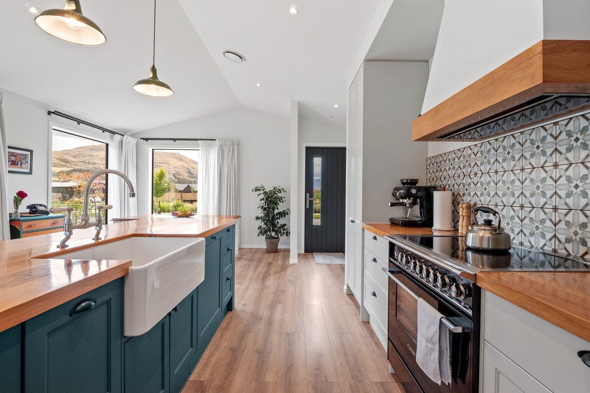 26 Perendale Road, Jacks Point, Queenstown - Carousel 2