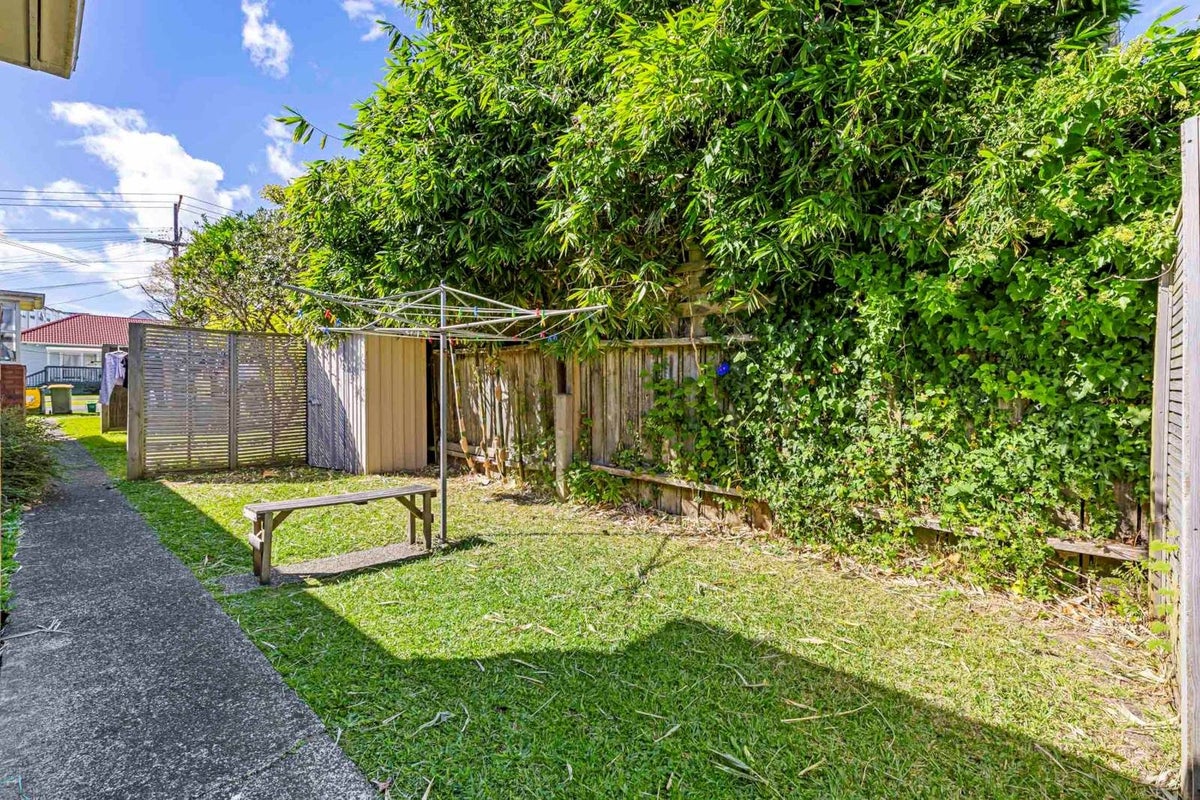 2/9 Moana Avenue, Belmont, Auckland - Carousel 10