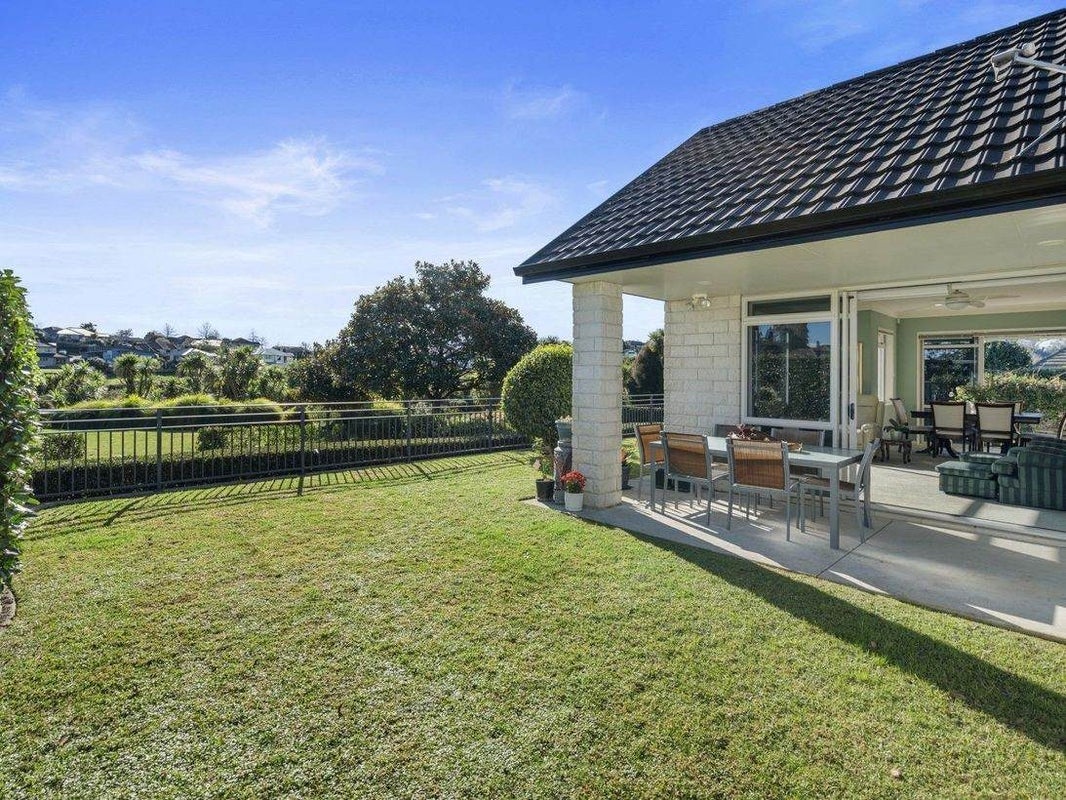 47 Athfield Drive, Bethlehem, Tauranga - Carousel 1