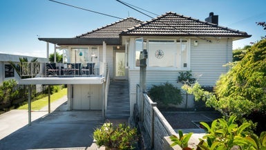 17 Colonial RD, Chatswood, Auckland - Carousel 1