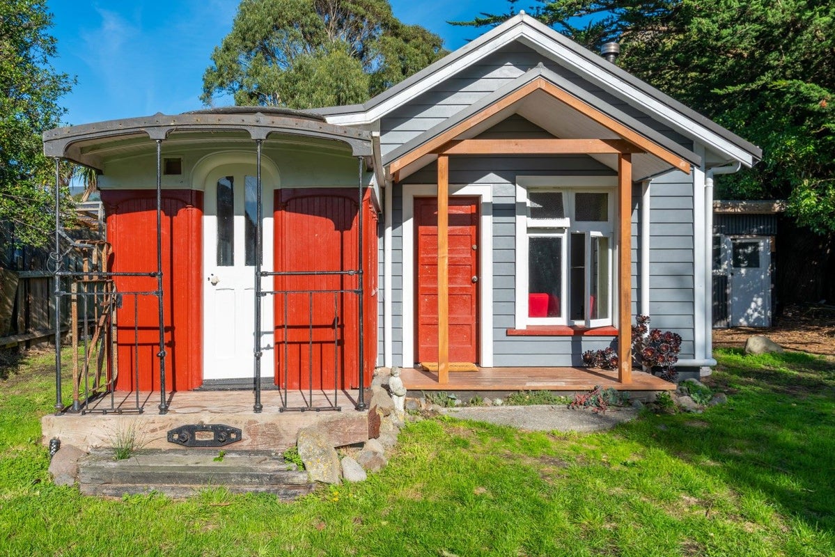 4 Driver Street, Long Beach, Port Chalmers - Carousel 1