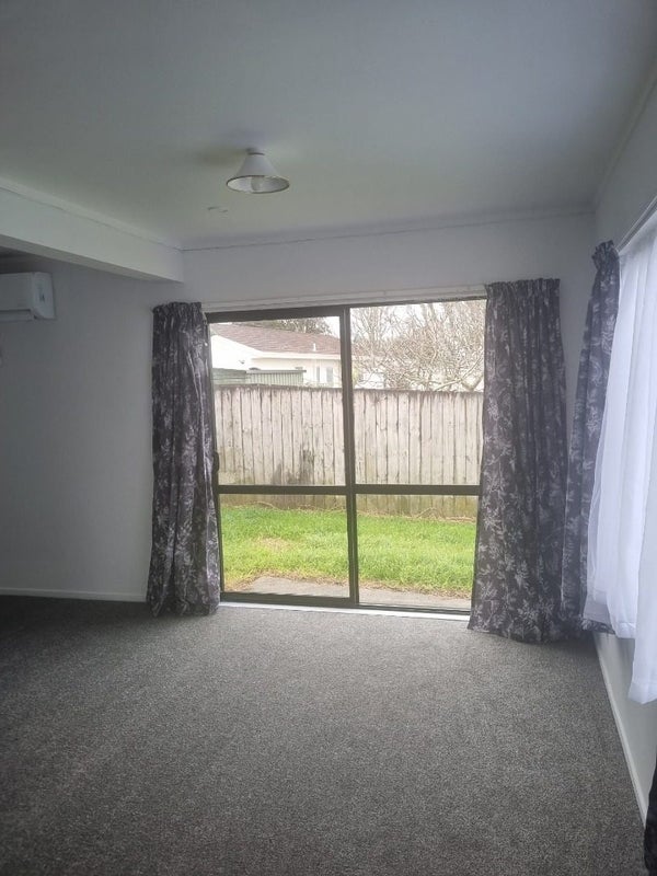 14 Solveig Place, Randwick Park, Auckland - Carousel 2