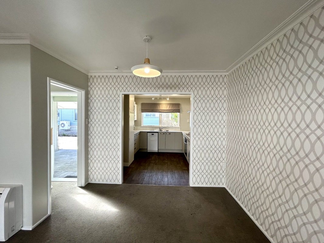 2/6 Grove Street, The Wood, Nelson - Carousel 1