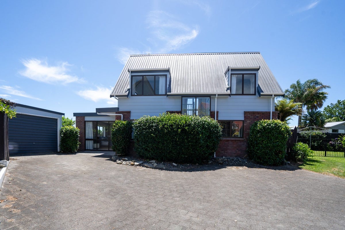 109B Wordsworth Street, Leamington, Cambridge - Carousel 1