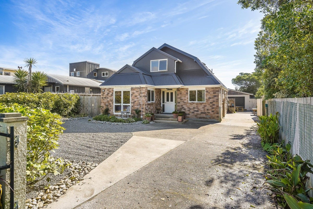 11 Rodney Avenue, Te Horo Beach - Carousel 2