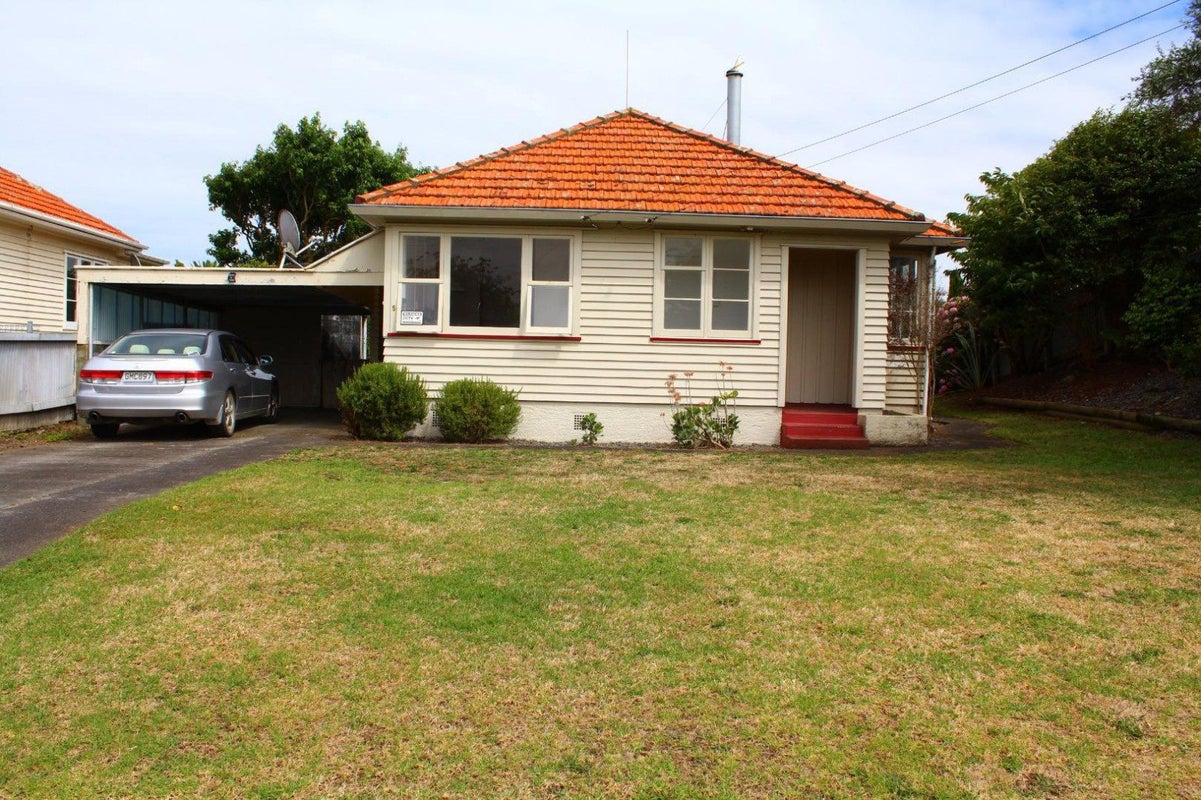 5 Owen Street, Gonville, Whanganui - Carousel 1