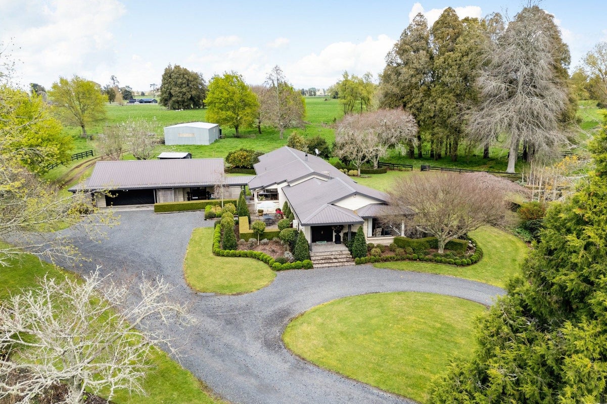 261 Sainsbury Road, Puketaha, Hamilton - Carousel 1