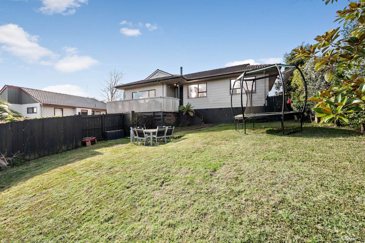 3 Sungrove Rise, Sunnyvale, Auckland - Carousel 1