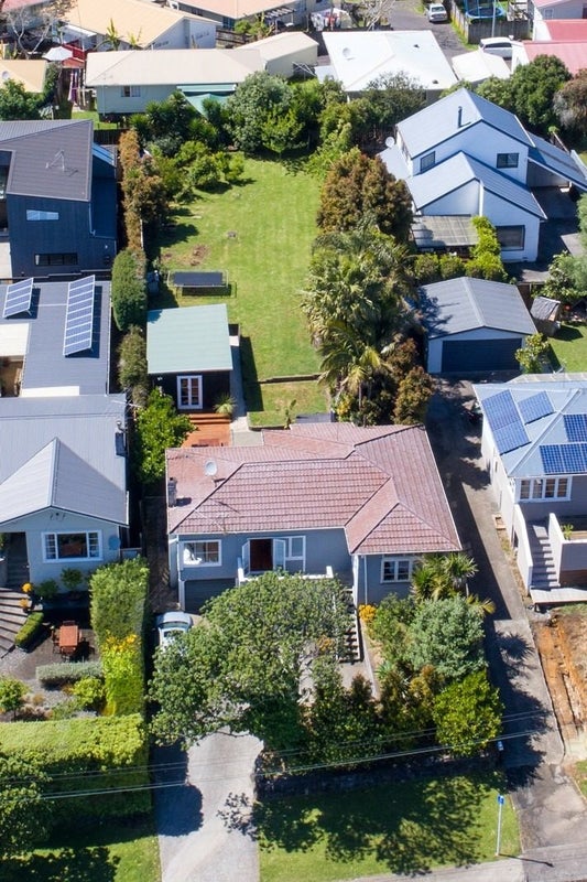 24 Aliford Avenue, One Tree Hill, Auckland - Carousel 13