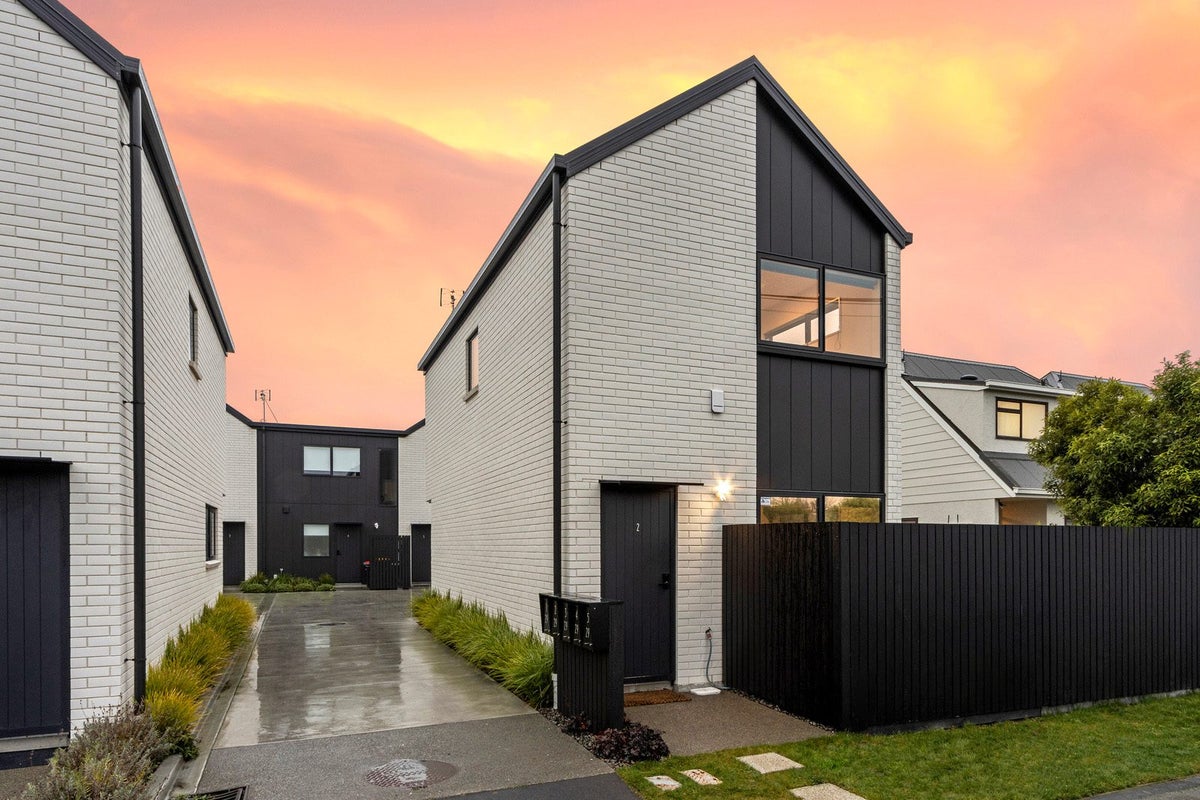 2/29 Bolton Avenue, Spreydon, Christchurch - Carousel 12