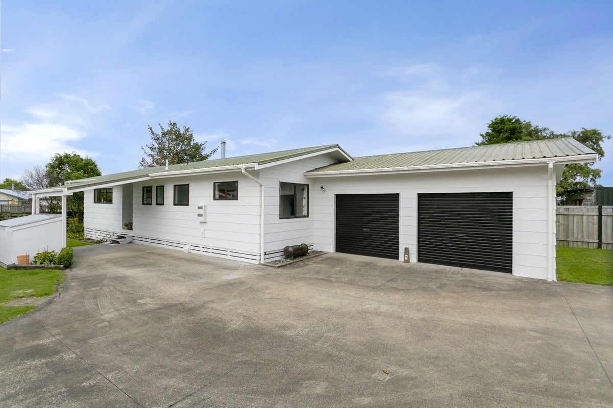 7 Anna Place, Hilltop, Taupo - Carousel 2