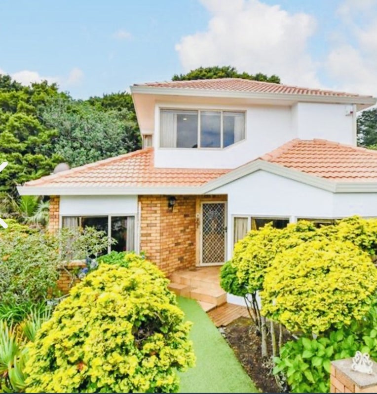 5 Silkwood Grove, Totara Heights, Auckland - Carousel 1