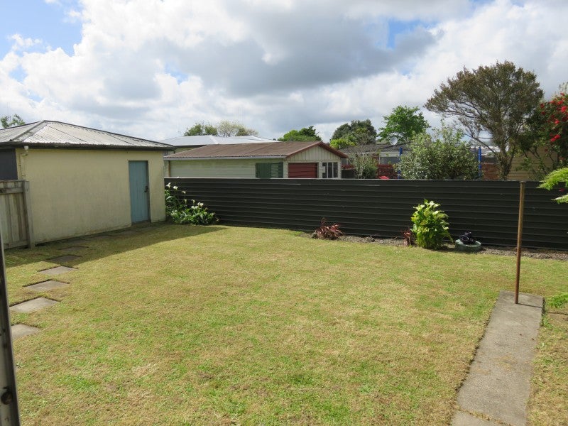 116 College Street, Awapuni, Palmerston North - Carousel 9