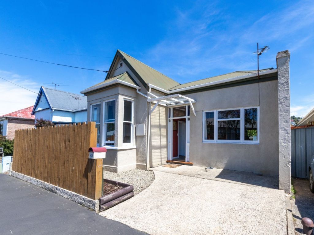 43 Helena Street, Forbury, Dunedin - Carousel 1