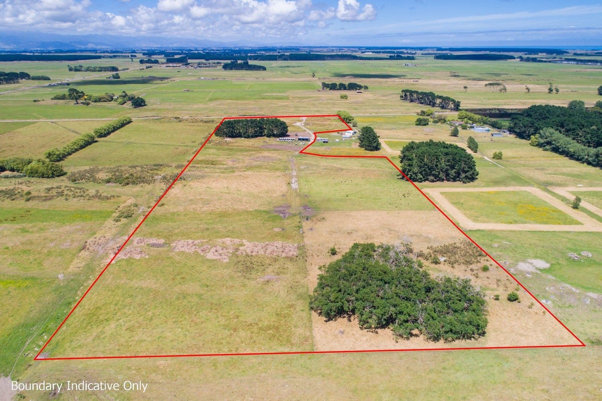 76 Himatangi Beach Road, Himatangi, Foxton - Carousel 1