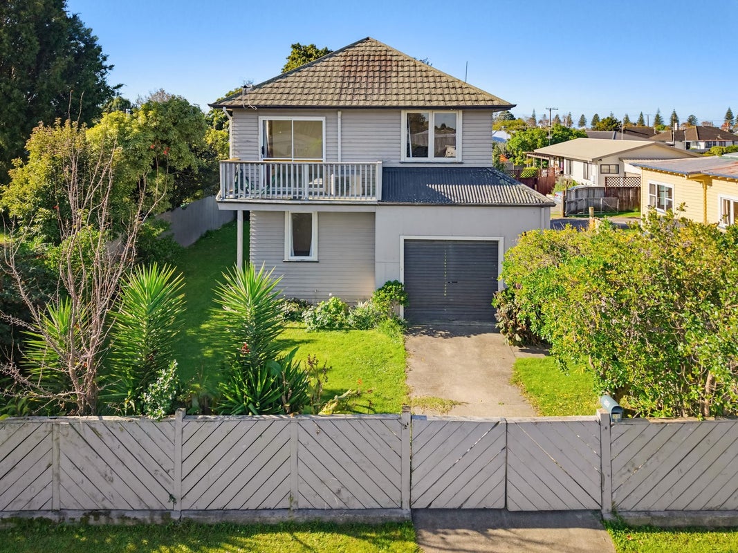 2/38 Wordsworth Crescent, Maraenui, Napier - Carousel 1