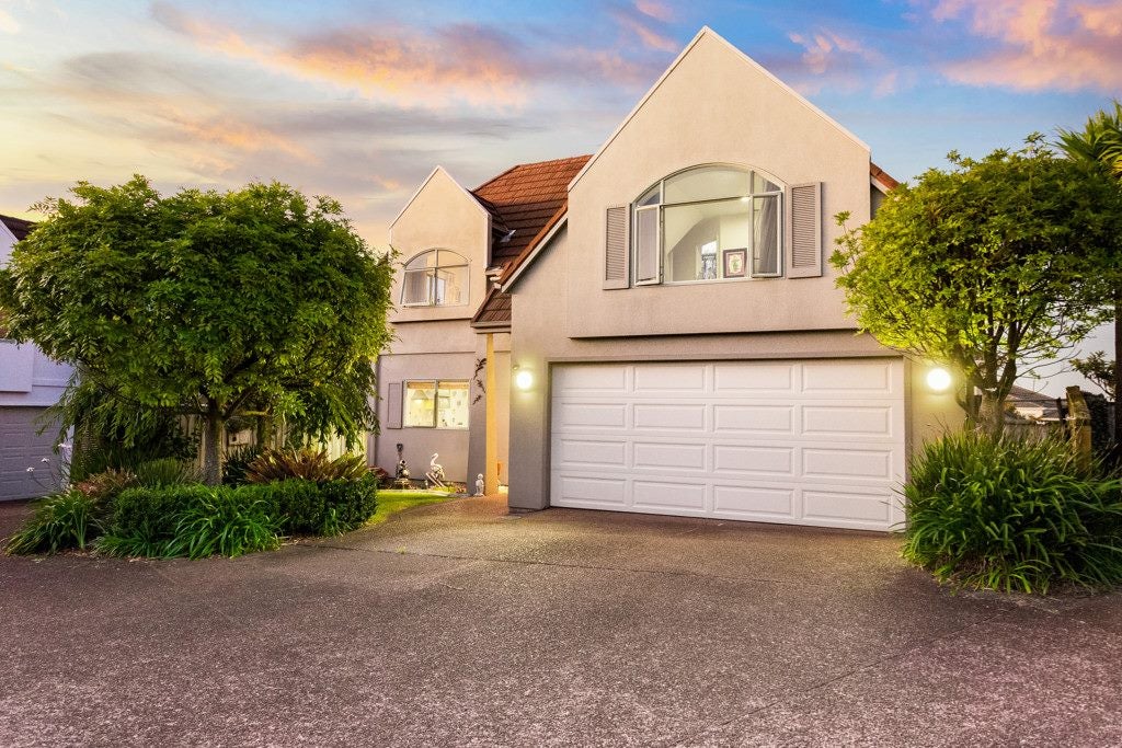 19C Claremont Way, East Tamaki Heights, Auckland - Carousel 1
