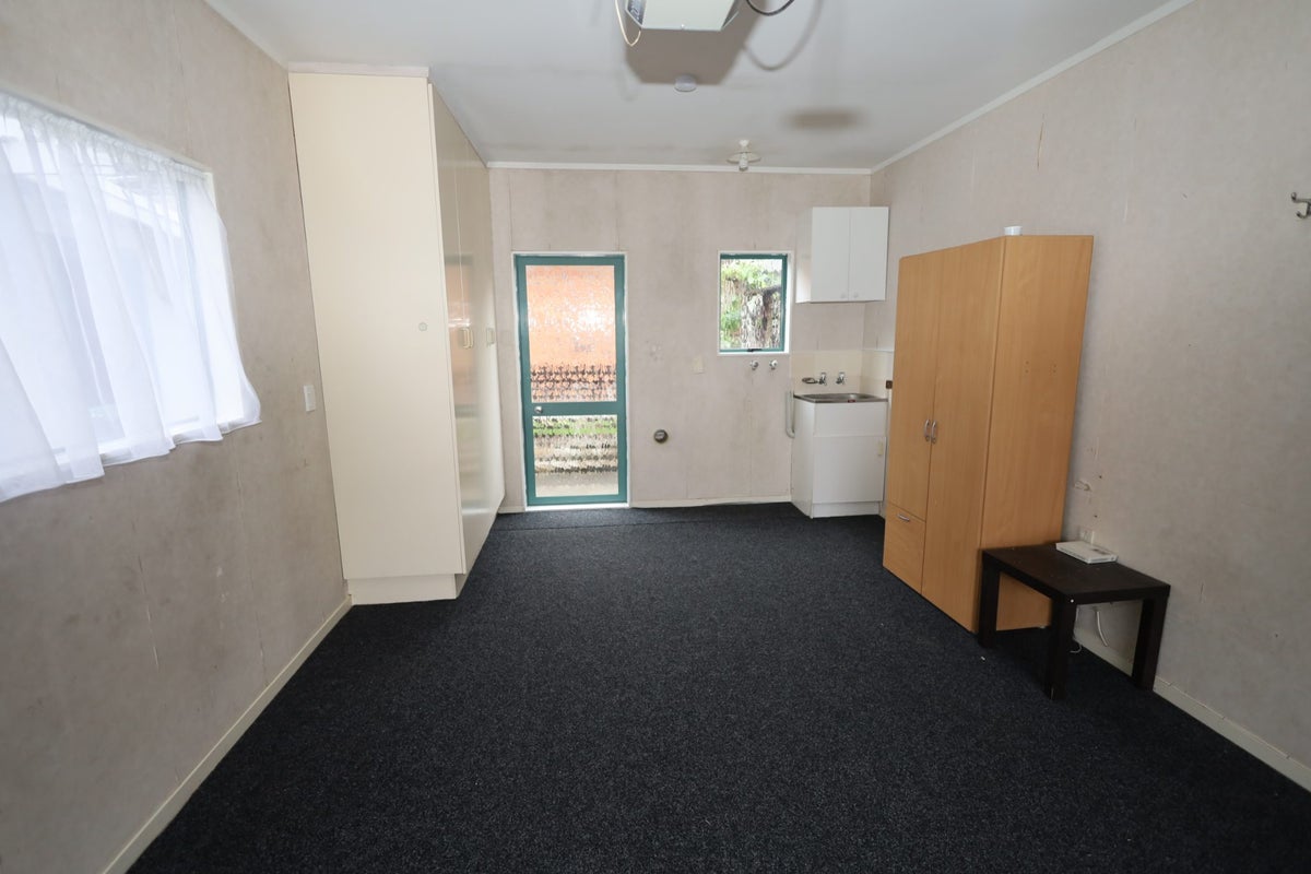 10 Racecourse Way, Gate Pa, Tauranga - Carousel 23