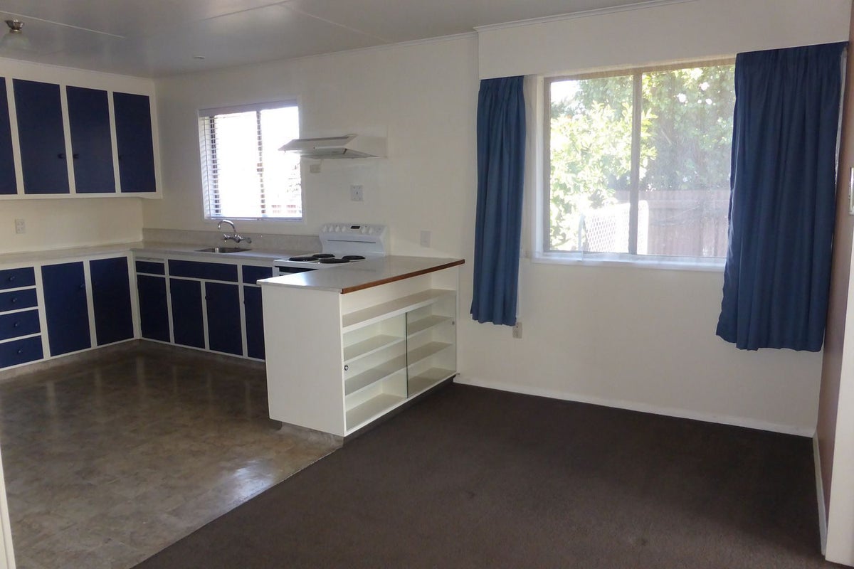 2/14 Snowden Crescent, Islington, Blenheim - Carousel 2