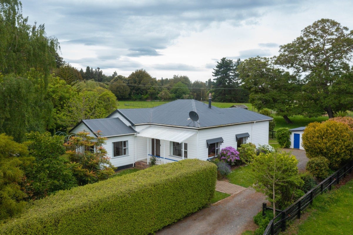 1723 Cheltenham Hunterville Road, Waituna West, Rewa - Carousel 1