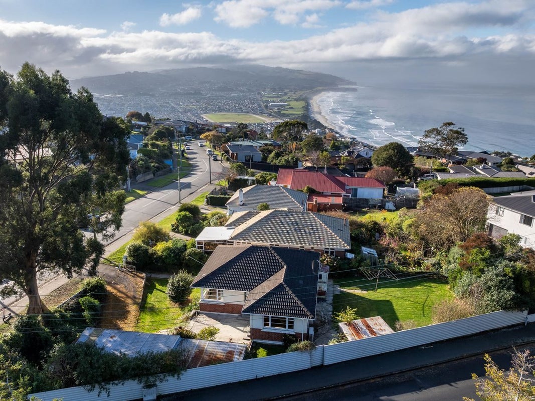 75 Aberdeen Road, Saint Clair, Dunedin - Carousel 1