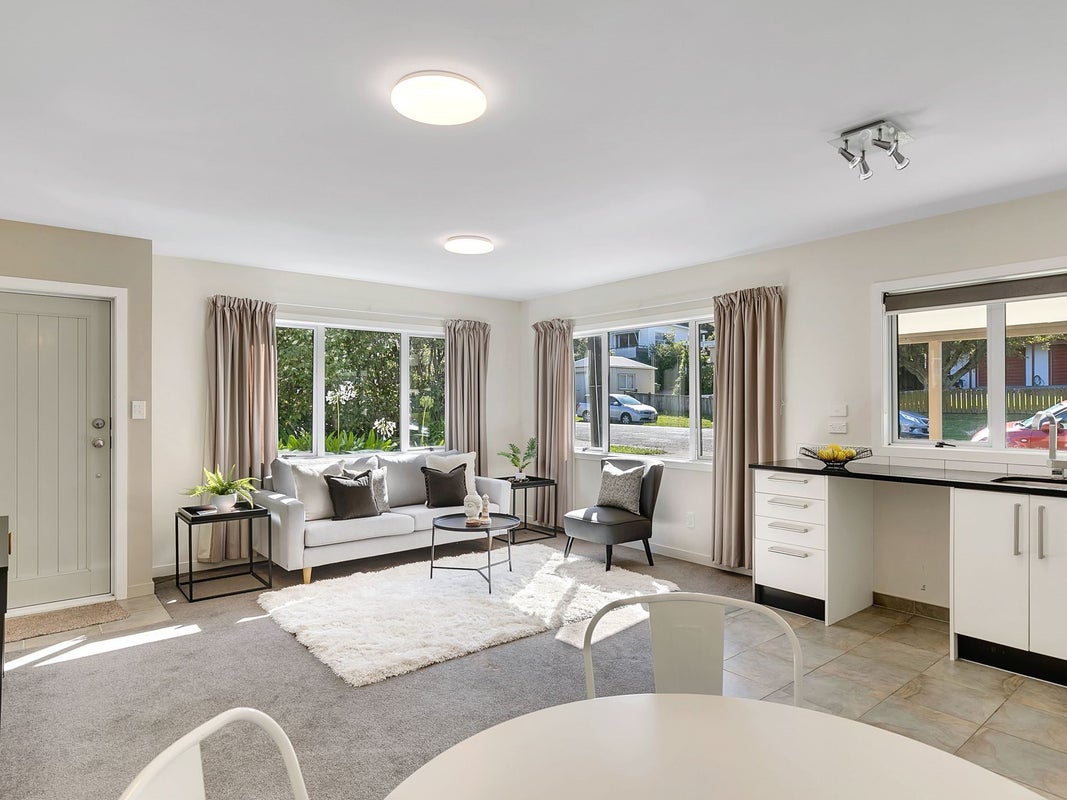 2/19 Ranui Terrace, Tawa, Wellington - Carousel 1