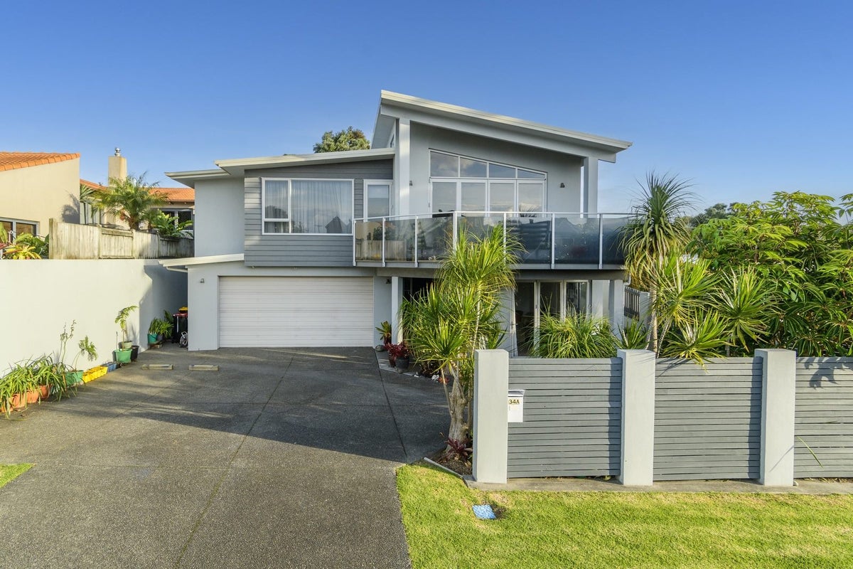 34A Crescent Road, Otumoetai, Tauranga - Carousel 1