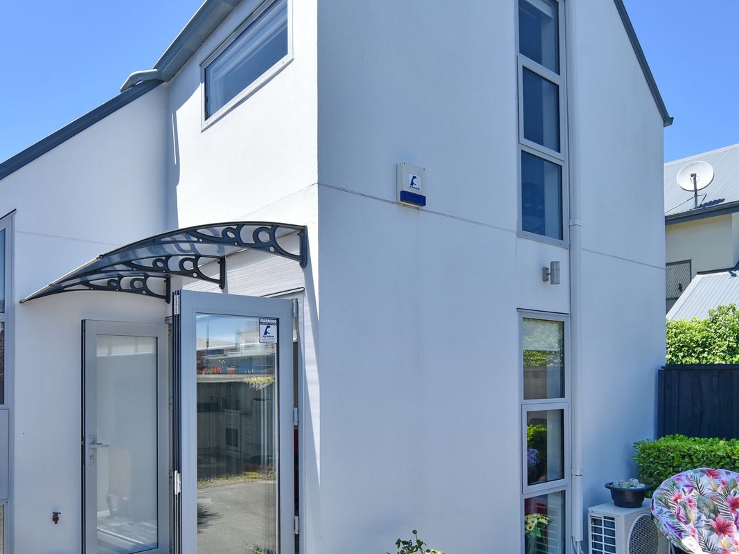 130 Sherborne Street, St Albans, Christchurch - Carousel 1