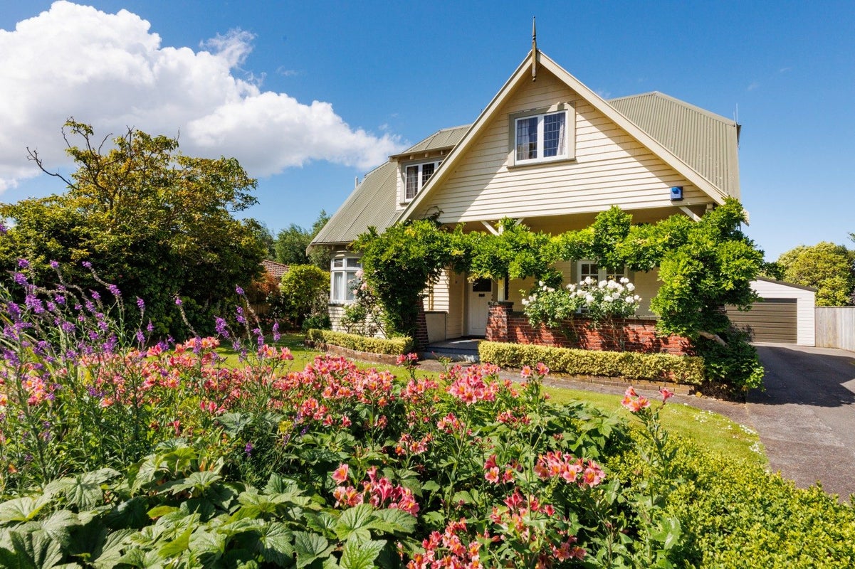 243 Victoria Avenue, Hokowhitu, Palmerston North - Carousel 2