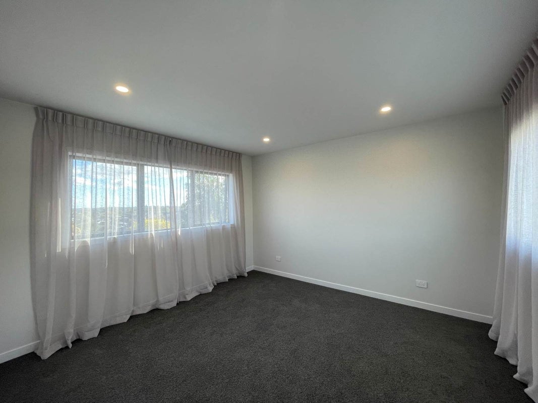 10 Clairville Crescent, Wai o Taiki Bay, Auckland - Carousel 11