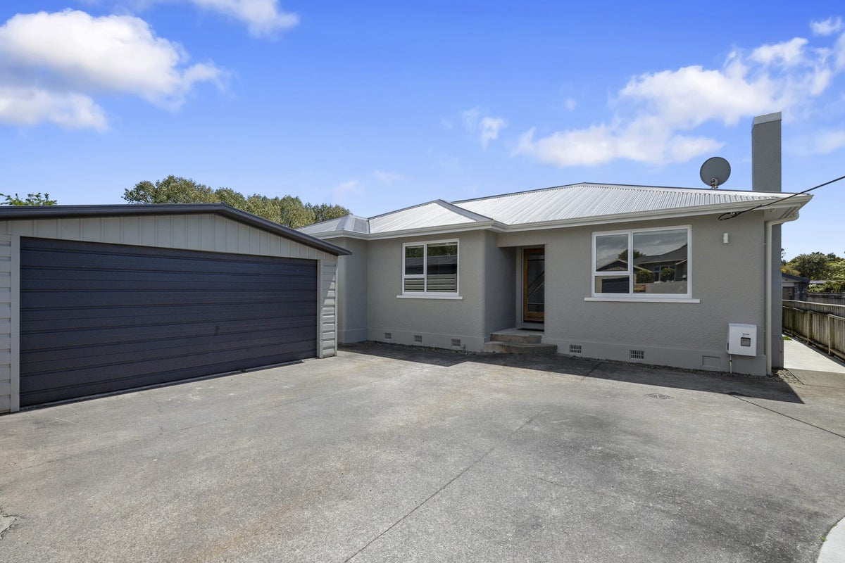 264 Coronation Avenue, Welbourn, New Plymouth - Carousel 1