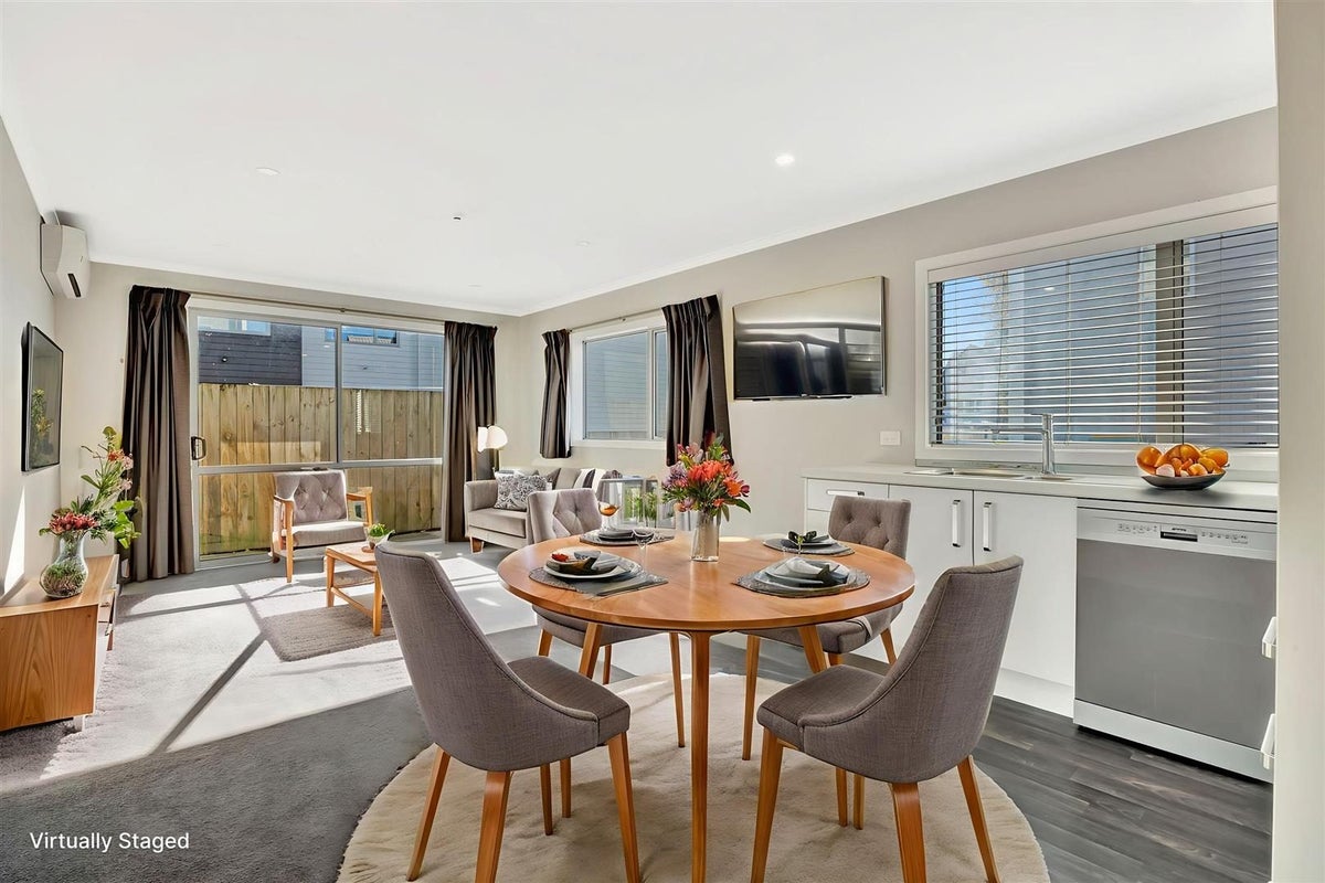 2/16 Hammond Street, Hamilton Central, Hamilton - Carousel 1