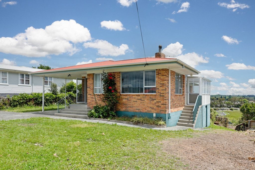 43 Russell Road, Huntly, Huntly - Carousel 2