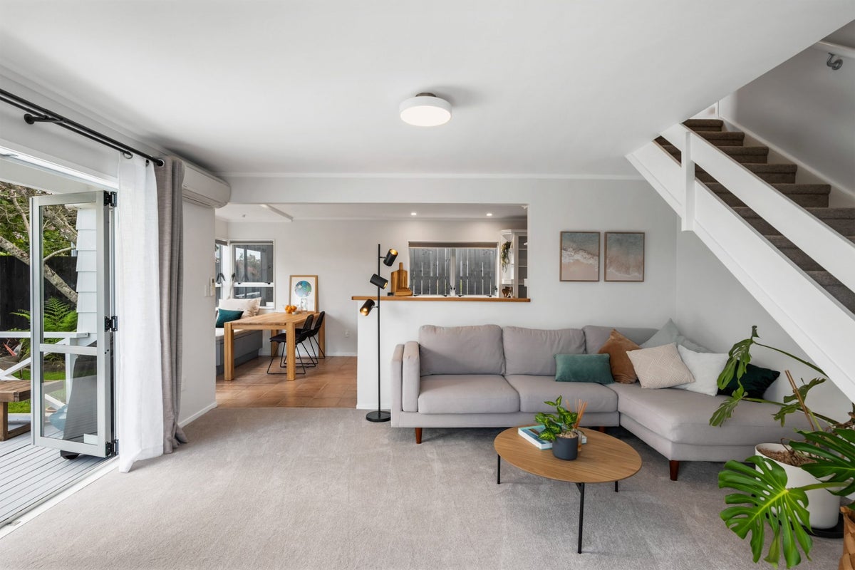 83A Western Springs Road, Morningside, Auckland - Carousel 2