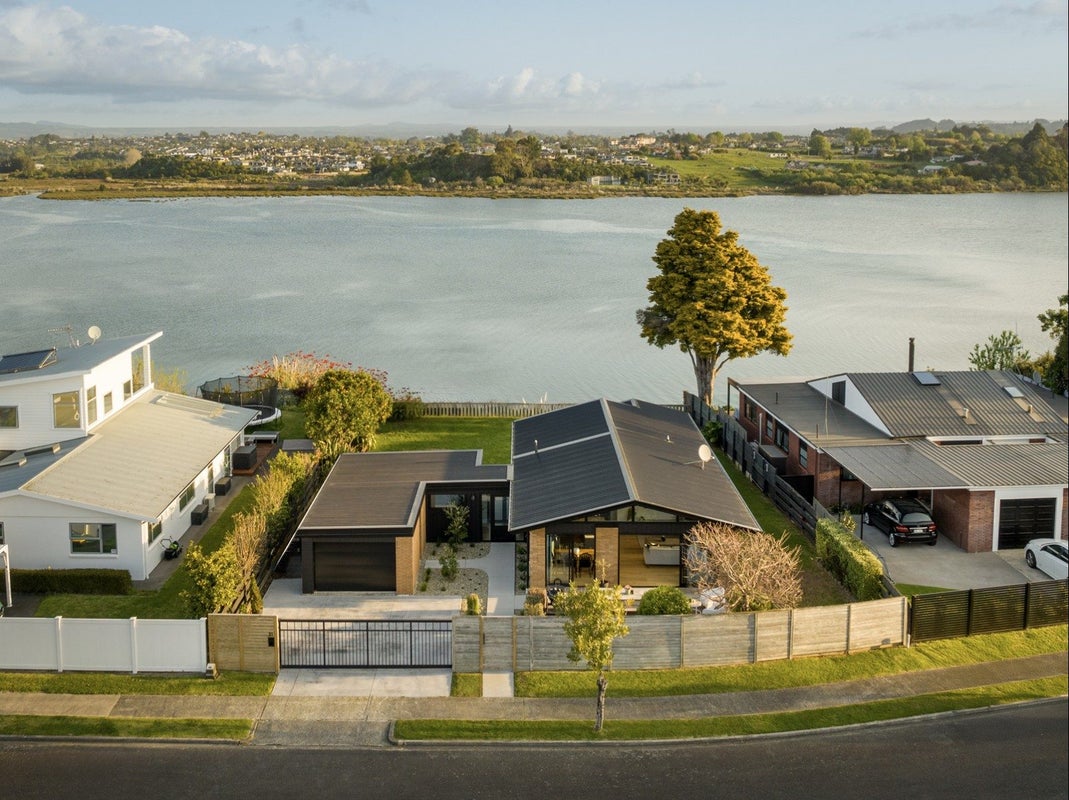 31 Rewarewa Place, Matua, Tauranga - Carousel 1