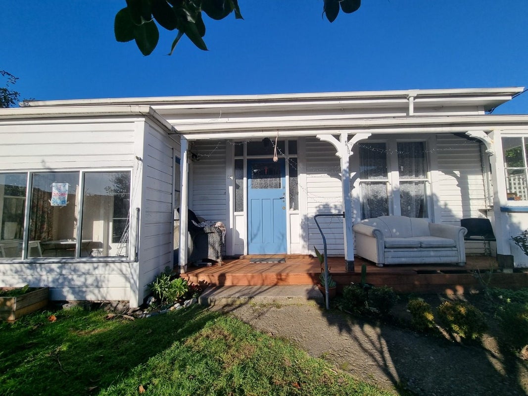 13 Stoke Street, Sumner, Christchurch - Carousel 1