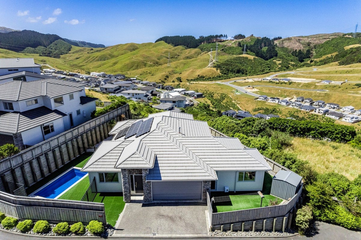 24 Foxham Terrace, Churton Park, Wellington - Carousel 2