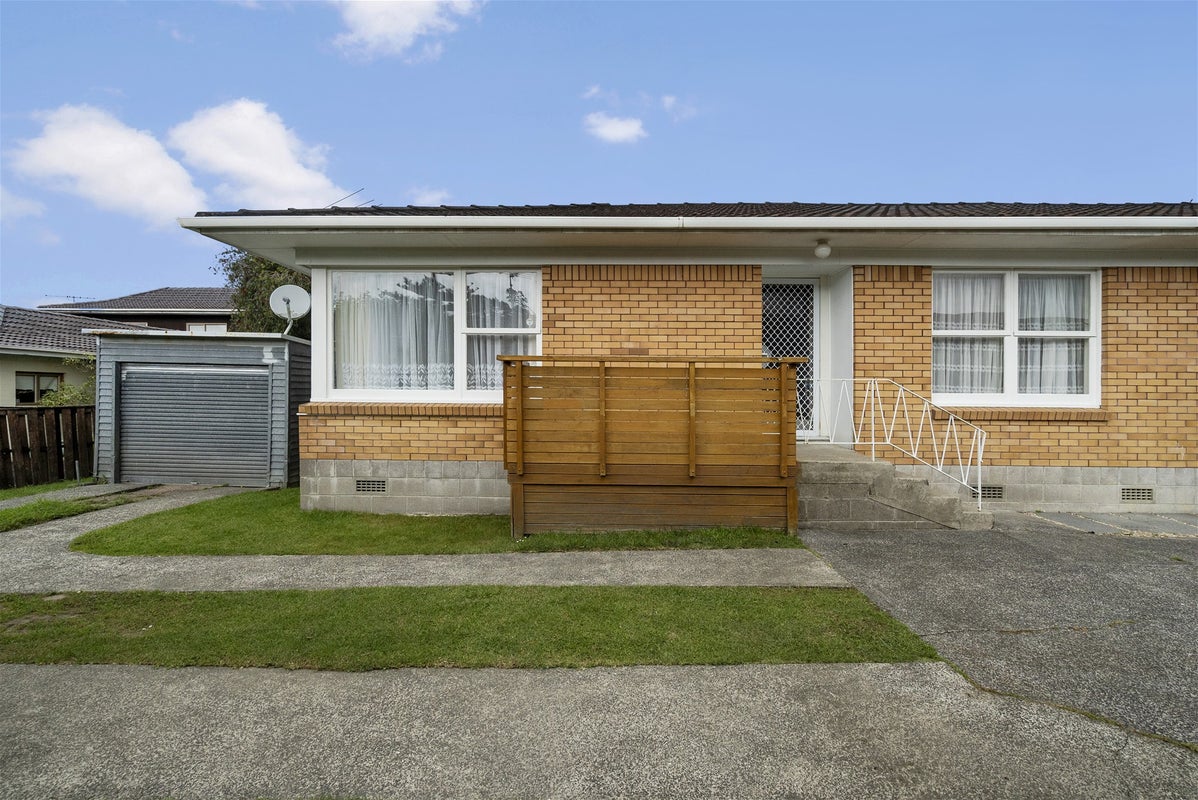 4/769 Beach Road, Browns Bay, Auckland - Carousel 1