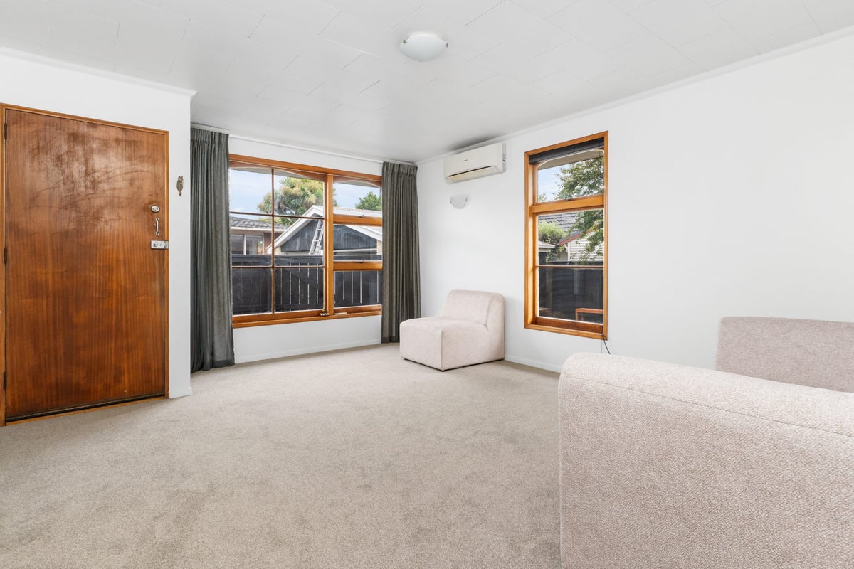 2/164 Avonhead Road, Avonhead, Christchurch - Carousel 2