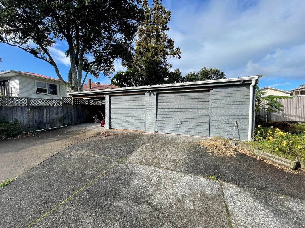 82 Barrys Road, Glendene, Auckland - Carousel 11
