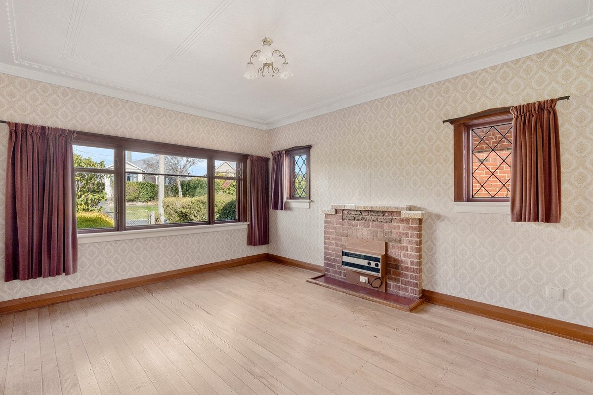 32 Mornington Road, Balaclava, Dunedin - Carousel 2