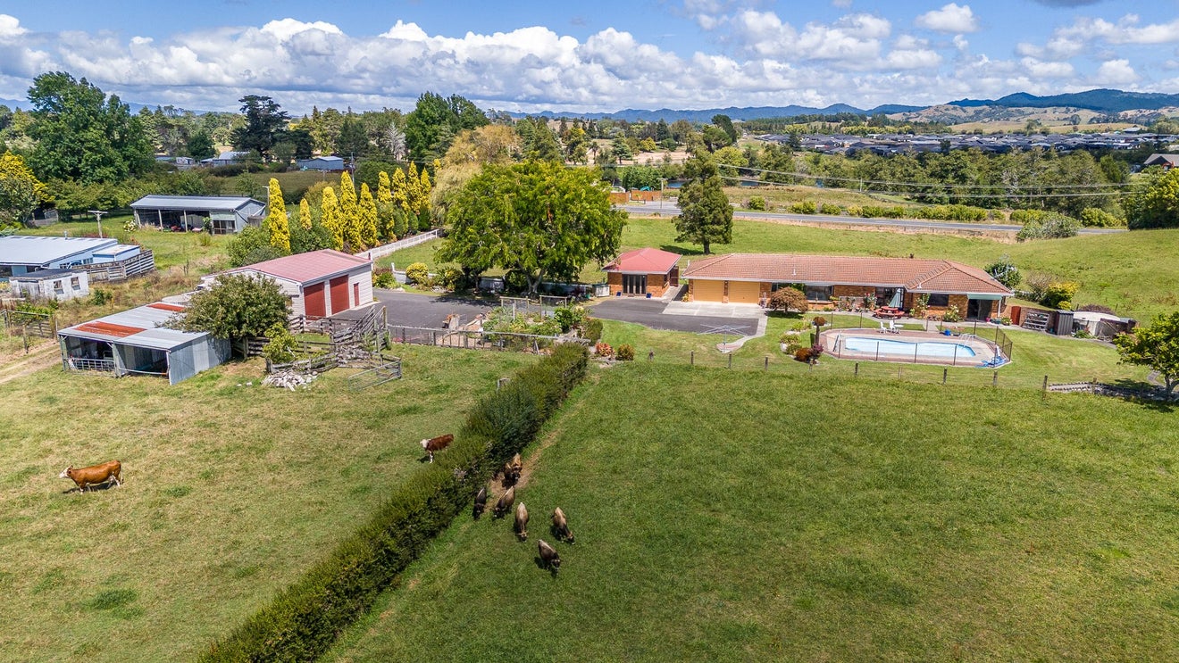 2636 River Road, Horsham Downs - Carousel 1