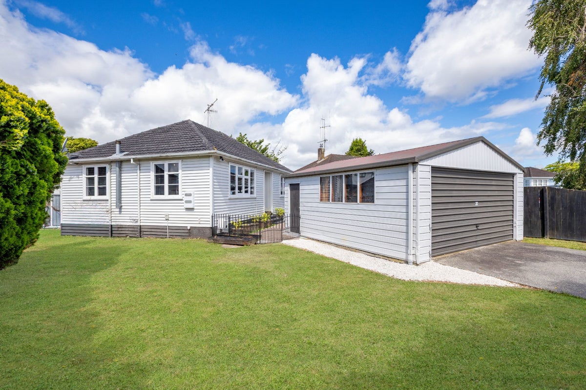5 Le Quesne Place, Fairfield, Hamilton - Carousel 1