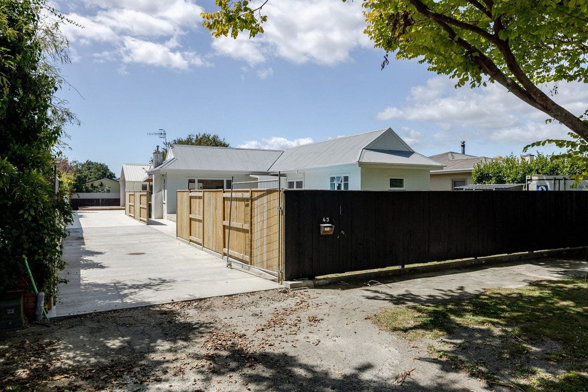 43 Birmingham Street, Takaro, Palmerston North - Carousel 1