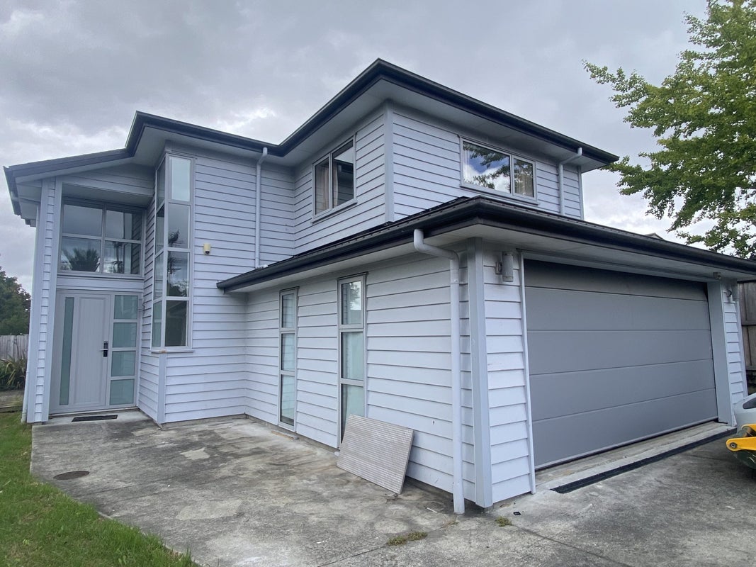 43 Nikau Street, New Lynn, Auckland - Carousel 1